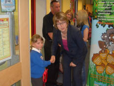 Jacqui Smith Opens the Maple Trees Childrens Centre